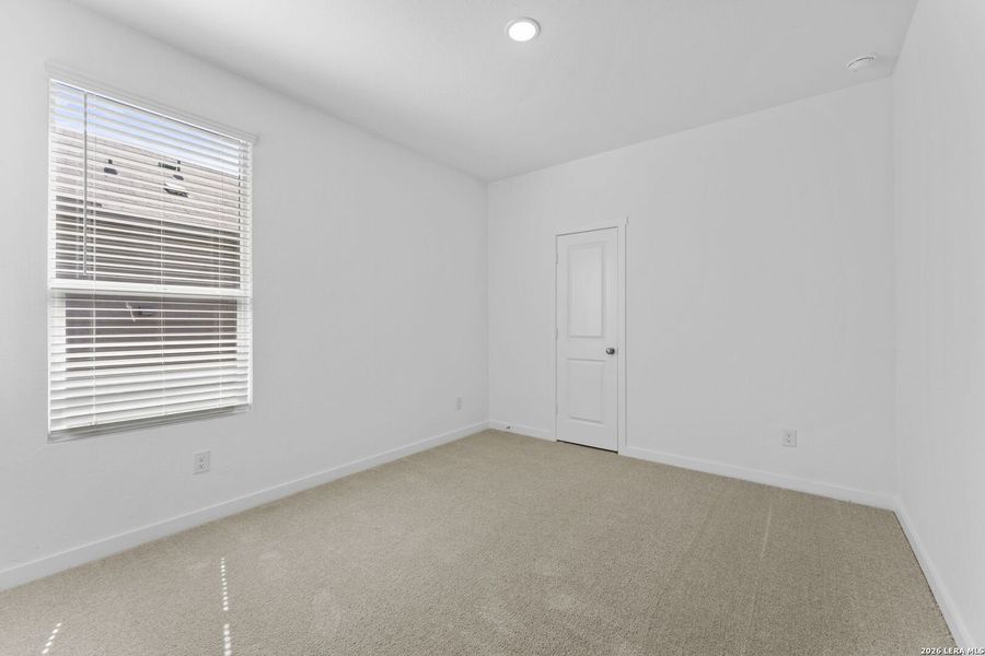 Spacious, unfurnished interior of a new home in Waterwheel, San Antonio (Image 15).