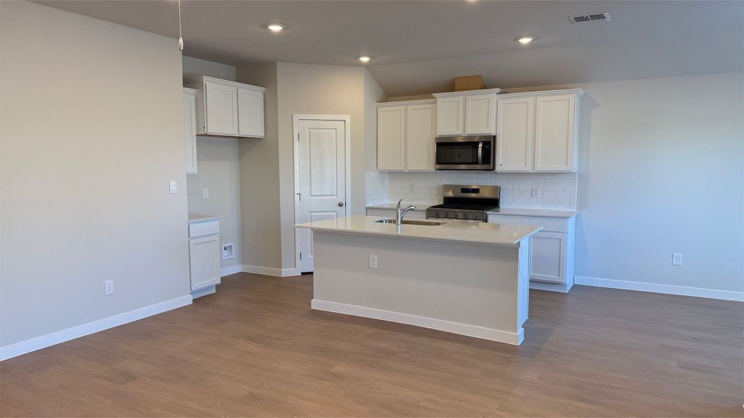 Furnished interior view inside a new home in London Towne, Corpus Christi (Image 6).