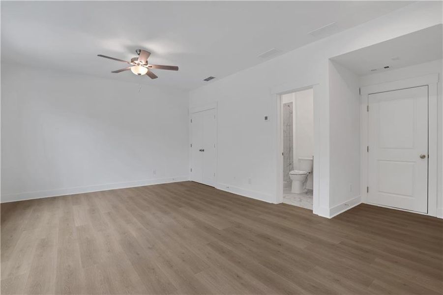 Spacious, unfurnished interior of a new home in The Groves at Myrtle, Roswell (Image 13).
