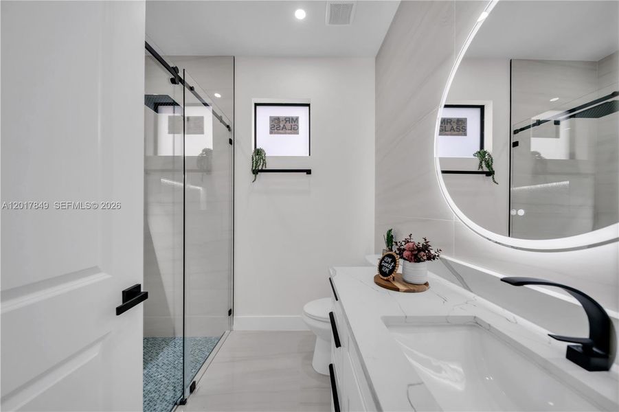 Furnished interior view inside a new home in , Lehigh Acres (Image 5).