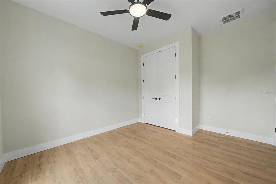 Spacious, unfurnished interior of a new home in , Sebring (Image 45).