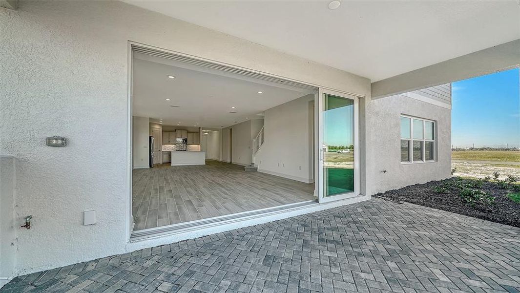 Exterior details and patio area of a home in Windward, Sarasota (Image 3). Exterior details and patio area of a home in Windward, Sarasota (Image 3).