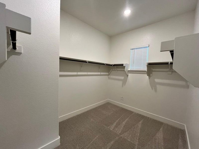 Spacious, unfurnished interior of a new home in Eagle Ridge Estates, Weatherford (Image 11).