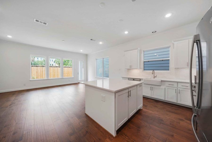 Representative furnished interior of a home built from the Amsterdam by Sandcastle Homes in Montrose, Houston (Image 4). Representative furnished interior of a home built from the Amsterdam by Sandcastle Homes in Montrose, Houston (Image 4).