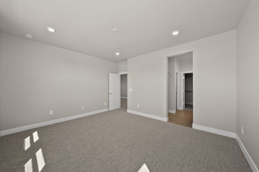 Spacious, unfurnished interior of a new home in Trumark Homes at Sterling Ranch, Littleton (Image 13). Spacious, unfurnished interior of a new home in Trumark Homes at Sterling Ranch, Littleton (Image 13).