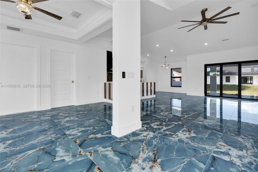 Spacious, unfurnished interior of a new home in , Lehigh Acres (Image 17).