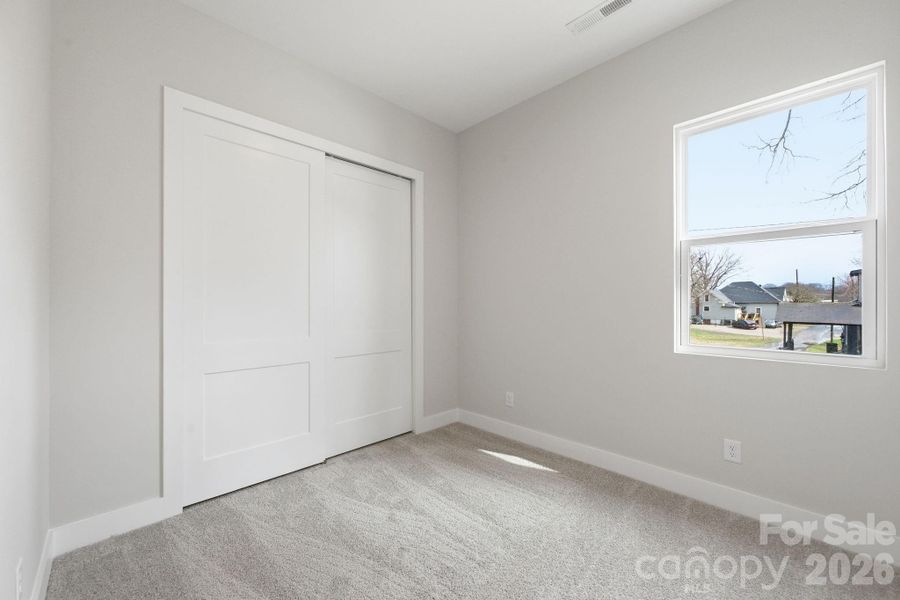 Spacious, unfurnished interior of a new home in , Monroe (Image 19).