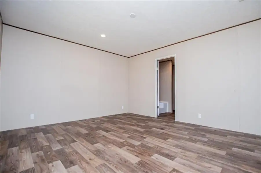 Spacious, unfurnished interior of a new home in , Bremen (Image 44). Spacious, unfurnished interior of a new home in , Bremen (Image 44).