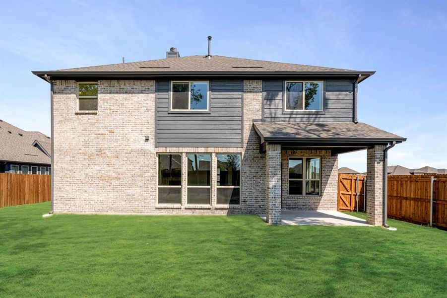 Exterior details and patio area of a home in Bear Creek Classic 60, Lavon (Image 4). Exterior details and patio area of a home in Bear Creek Classic 60, Lavon (Image 4).