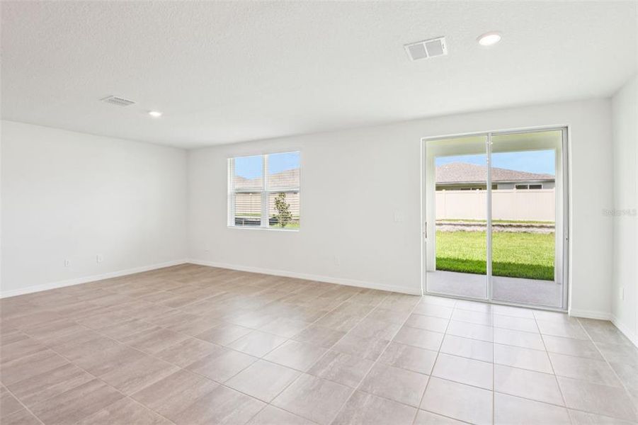 Spacious, unfurnished interior of a new home in Two Rivers - Classic Series, Zephyrhills (Image 20).