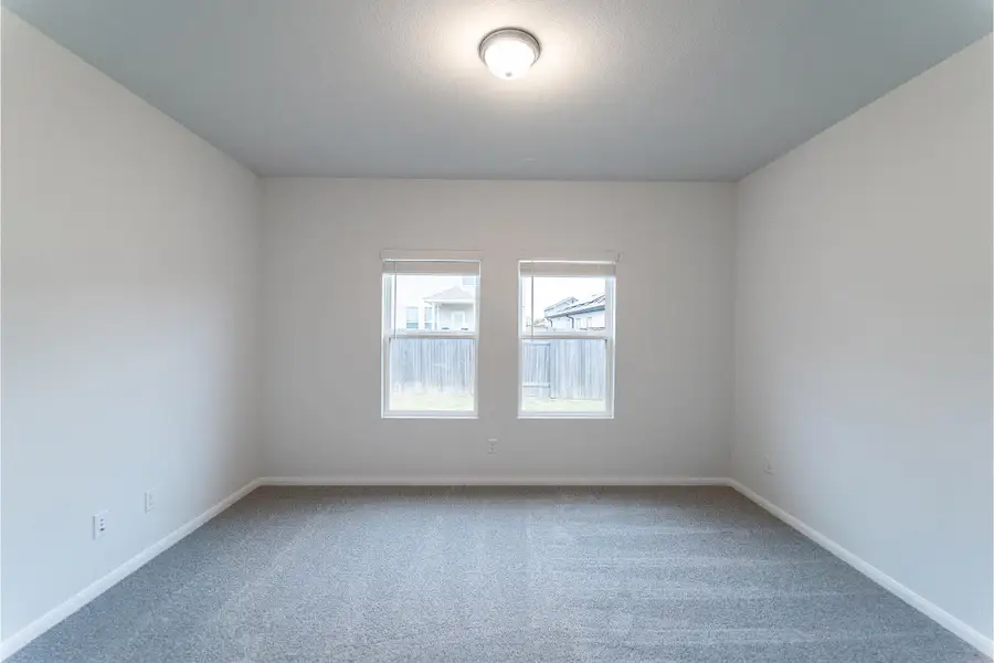 Spacious, unfurnished interior of a new home in Cool Water, Jarrell (Image 18).
