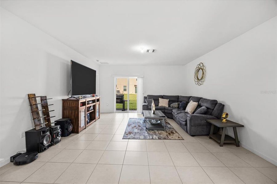 Furnished interior view inside a new home in , Fort Pierce (Image 28).