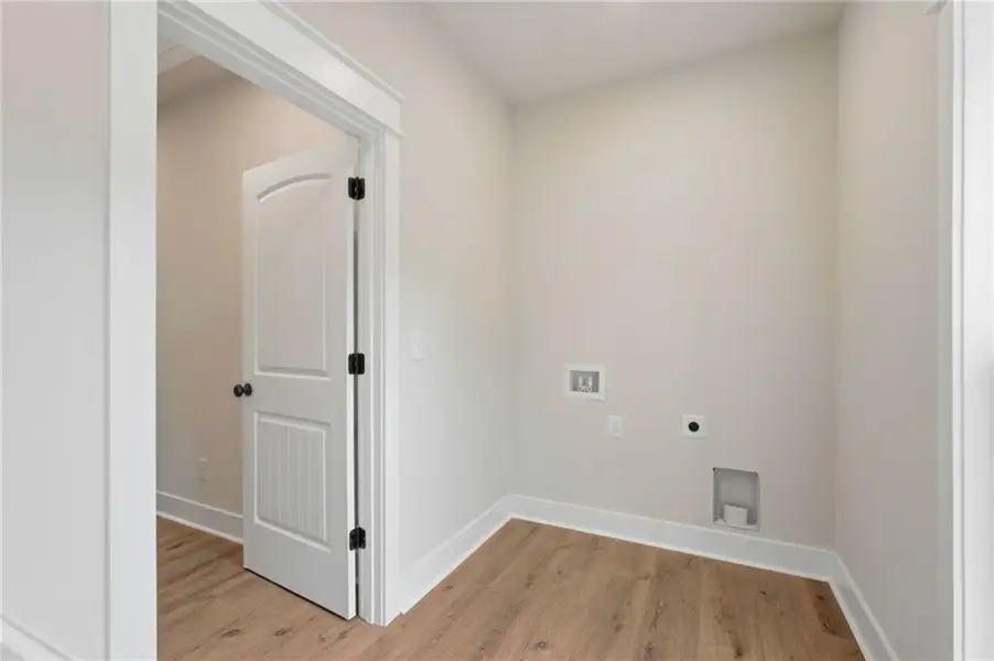 Spacious, unfurnished interior of a new home in , Dahlonega (Image 47). Spacious, unfurnished interior of a new home in , Dahlonega (Image 47).