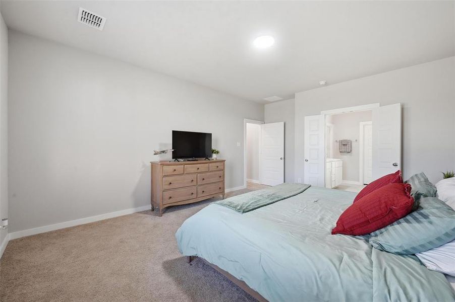 Furnished interior view inside a new home in Ventana, Fort Worth (Image 18). Furnished interior view inside a new home in Ventana, Fort Worth (Image 18).