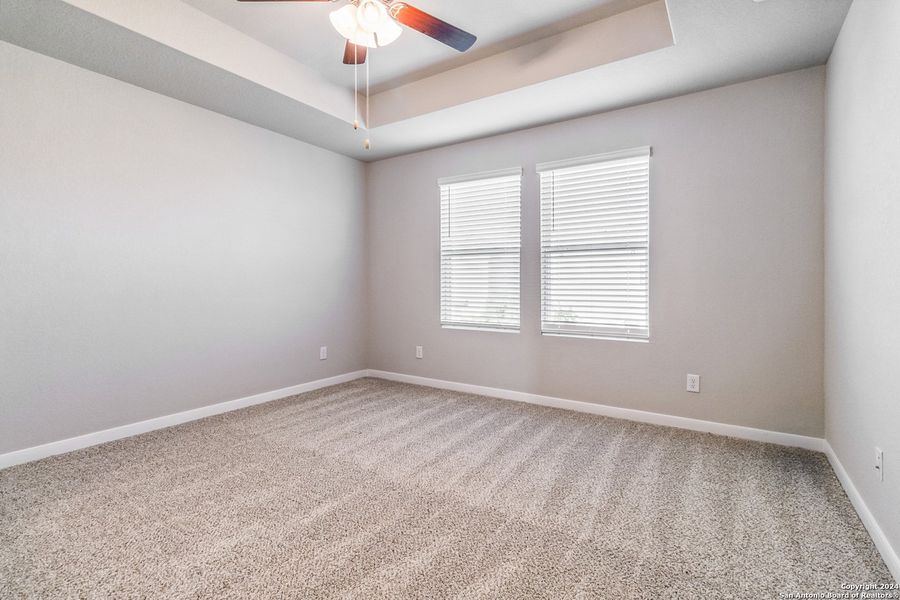 Spacious, unfurnished interior of a new home in Abbott Run, San Antonio (Image 27).