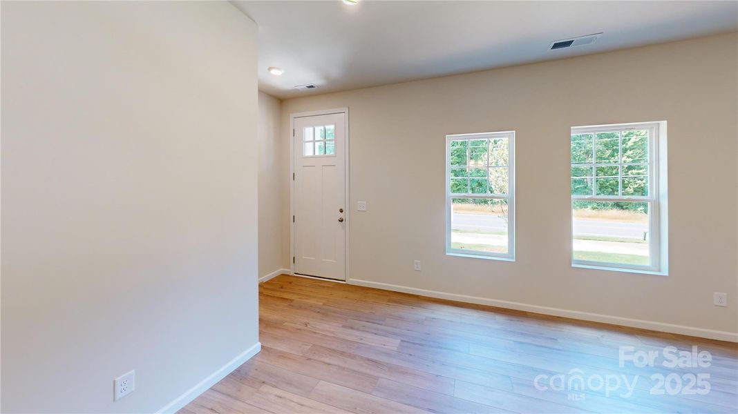 Spacious, unfurnished interior of a new home in Vanguard at Vermillion, Huntersville (Image 19).