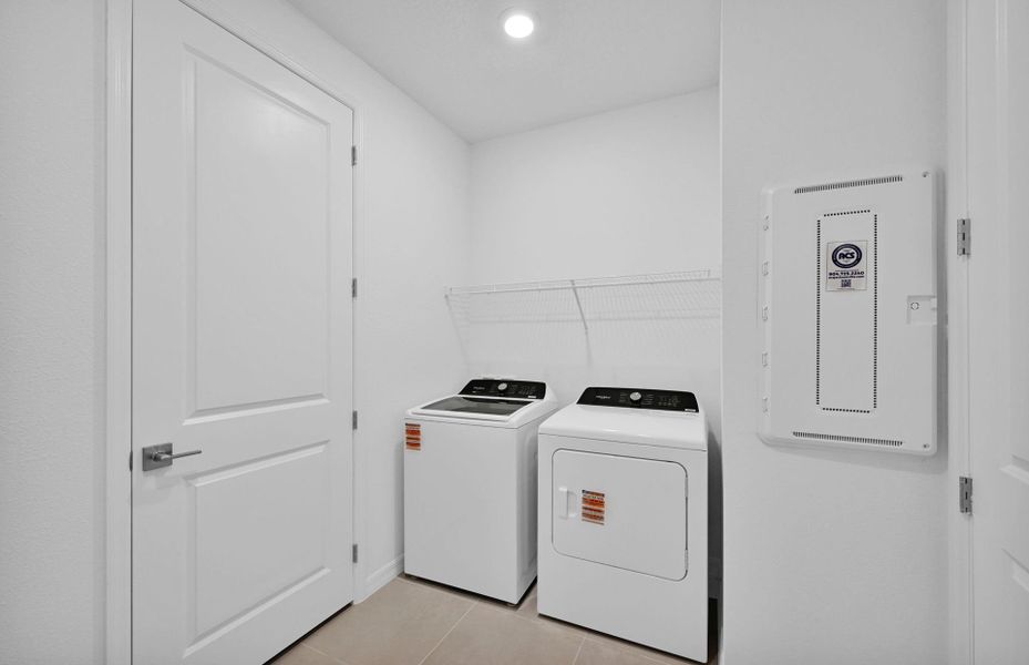 Furnished interior view inside a new home in Hyland Trail, Green Cove Springs (Image 9).