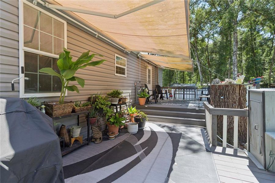 Exterior details and patio area of a home in , Spring Hill (Image 38).