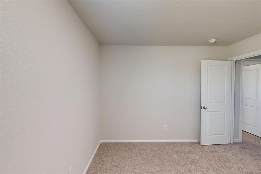 Spacious, unfurnished interior of a new home in ValleyBrooke, Mesquite (Image 11). Spacious, unfurnished interior of a new home in ValleyBrooke, Mesquite (Image 11).