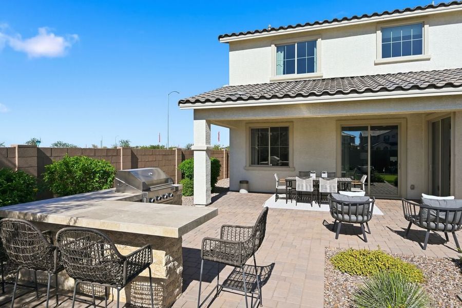 Representative exterior details of a home built from the Wedgewood by Taylor Morrison in La Mira Discovery Collection, Mesa (Image 4). Representative exterior details of a home built from the Wedgewood by Taylor Morrison in La Mira Discovery Collection, Mesa (Image 4).