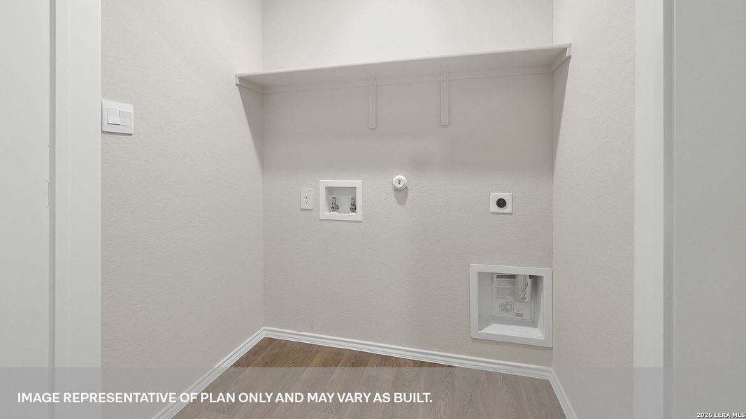 Spacious, unfurnished interior of a new home in Bollinger, Maxwell (Image 13).