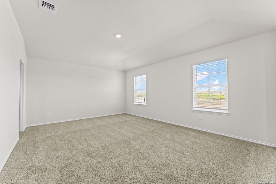 Spacious, unfurnished interior of a new home in Laurel Vistas, San Antonio (Image 24). Spacious, unfurnished interior of a new home in Laurel Vistas, San Antonio (Image 24).