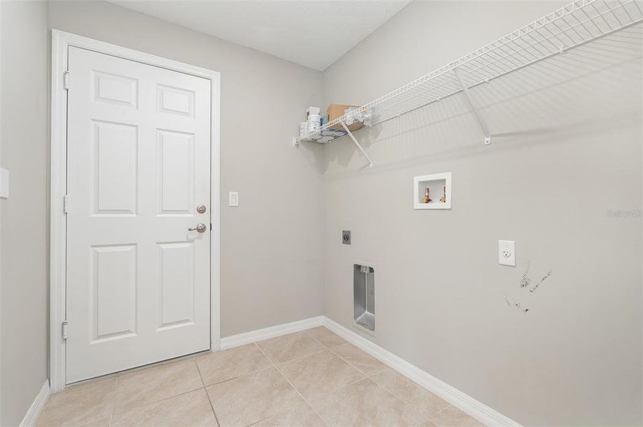 Spacious, unfurnished interior of a new home in , Palm Bay (Image 16).
