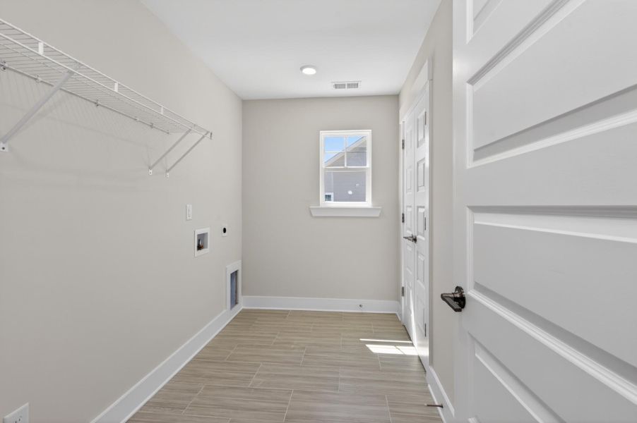 Spacious, unfurnished interior of a new home in Colleton Park, Aiken (Image 21). Spacious, unfurnished interior of a new home in Colleton Park, Aiken (Image 21).