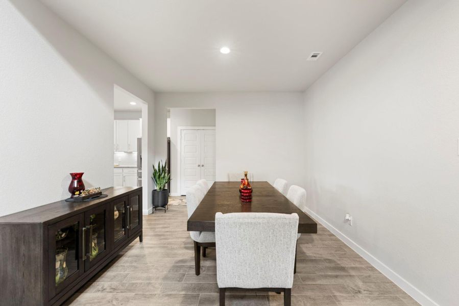 Furnished interior view inside a new home in Edgewood Village, Houston (Image 46). Furnished interior view inside a new home in Edgewood Village, Houston (Image 46).