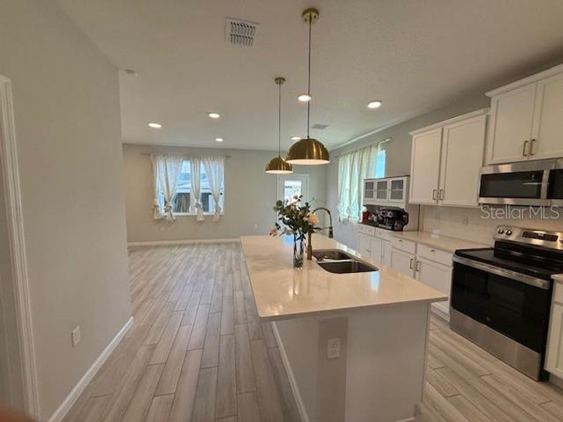 Furnished interior view inside a new home in , Winter Garden (Image 55).