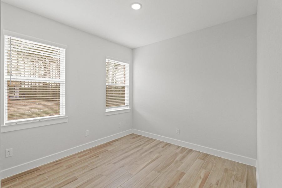 Bedroom 2 (*Photo not of actual home and used for illustration purposes only.)