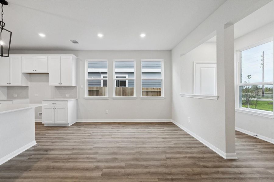 Spacious, unfurnished interior of a new home in Elyson, Katy (Image 20).