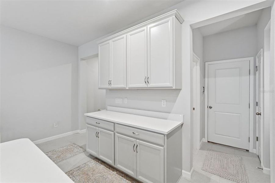 Furnished interior view inside a new home in , Lutz (Image 12).