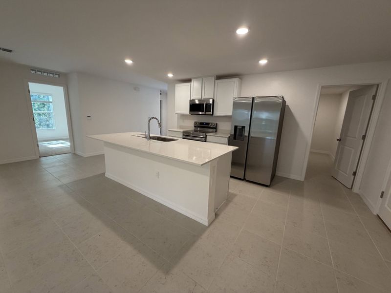 Furnished interior view inside a new home in Citrus Springs, Dunnellon (Image 4).
