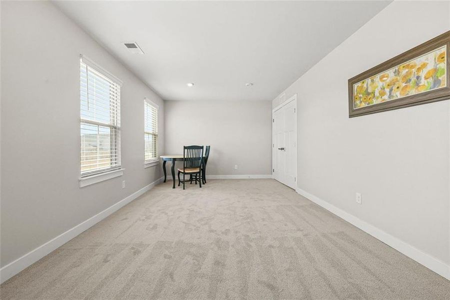 Spacious, unfurnished interior of a new home in Southern Hills, McDonough (Image 24).