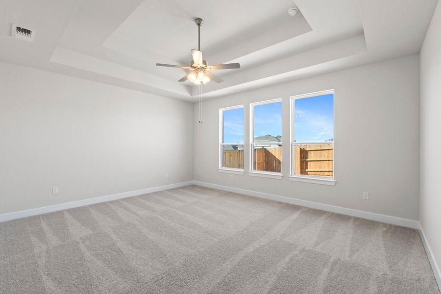 Spacious, unfurnished interior of a new home in Lariat, Liberty Hill (Image 34).