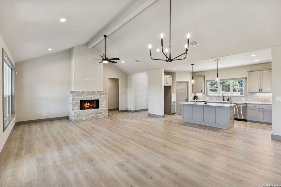 Spacious, unfurnished interior of a new home in , Fischer (Image 34).