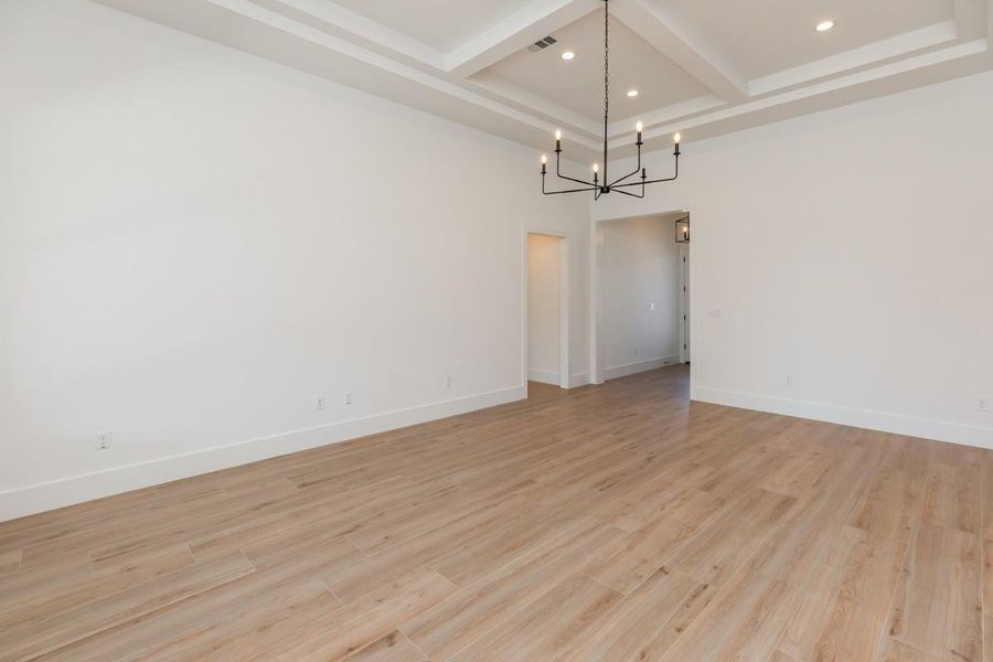 Spacious, unfurnished interior of a new home in , Beaumont (Image 18).