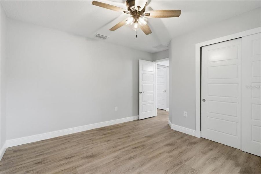 Spacious, unfurnished interior of a new home in , Dunnellon (Image 31).