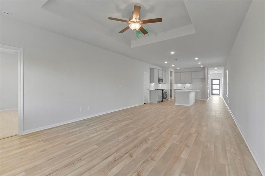 Spacious, unfurnished interior of a new home in Lakes at Black Oak, Magnolia (Image 35).