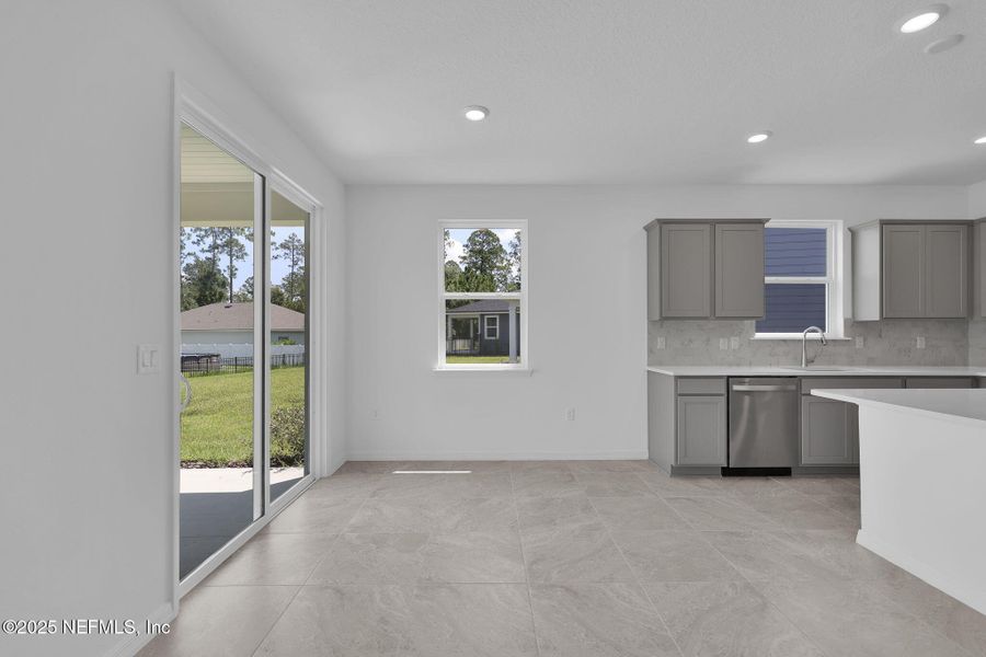 Spacious, unfurnished interior of a new home in Hyland Trail, Green Cove Springs (Image 21). Spacious, unfurnished interior of a new home in Hyland Trail, Green Cove Springs (Image 21).