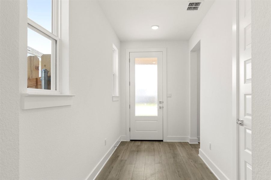Spacious, unfurnished interior of a new home in The Enclave at Hidden Oaks, Georgetown (Image 16). Spacious, unfurnished interior of a new home in The Enclave at Hidden Oaks, Georgetown (Image 16).