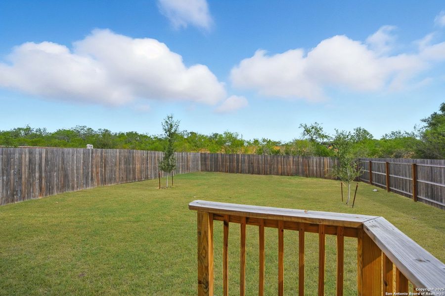 Exterior details and patio area of a home in Lodi Grove, Floresville (Image 28).