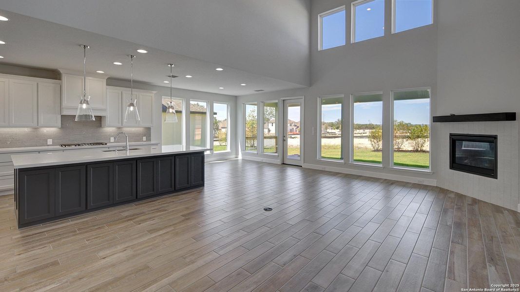 Image 26 of a home in Esperanza 60'.