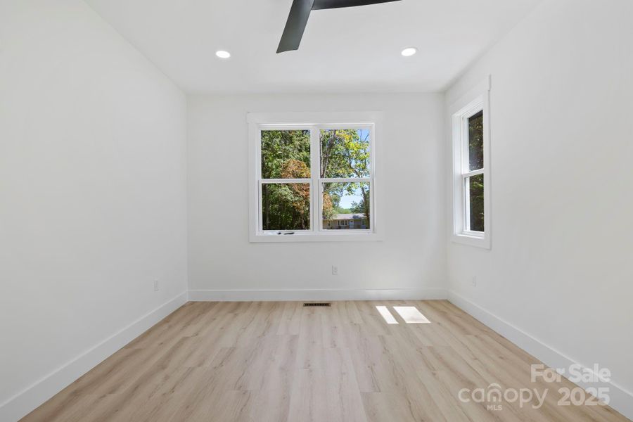 Spacious, unfurnished interior of a new home in , Flat Rock (Image 23).