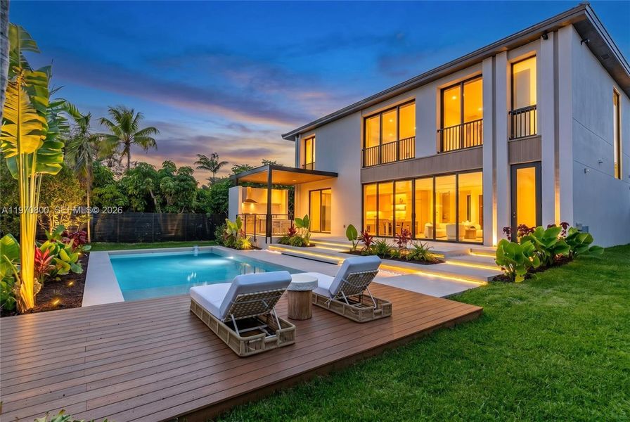 Exterior details and patio area of a home in , Miami (Image 48).