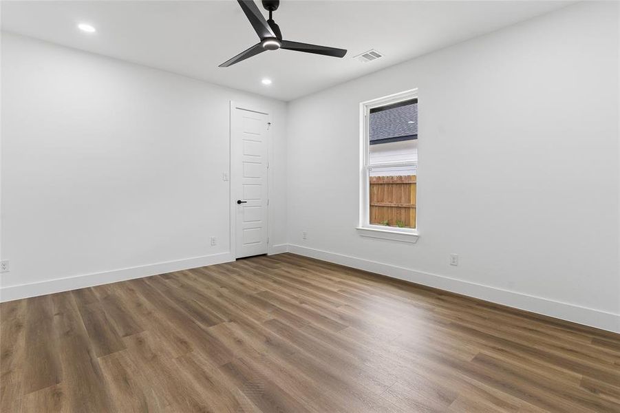 Spacious, unfurnished interior of a new home in , Dallas (Image 22).