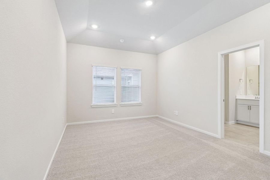 Spacious, unfurnished interior of a new home in Parkway Commons - City Series, Missouri City (Image 20). Spacious, unfurnished interior of a new home in Parkway Commons - City Series, Missouri City (Image 20).