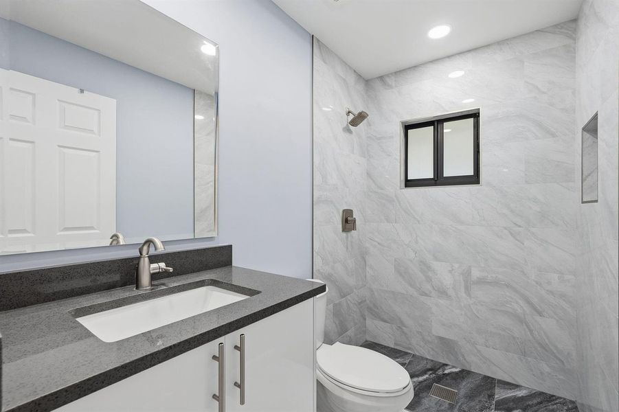 40-web-or-mls-18477_W_Sycamore_Dr_06431
