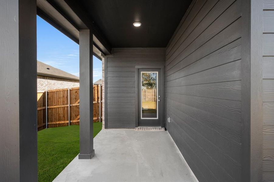 3157 Manchester- Back-3